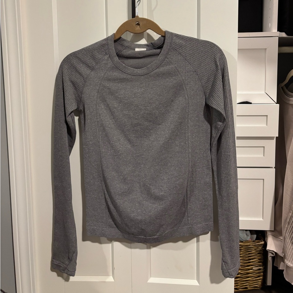 Old Navy Active Gray Long Sleeve Top, size XS